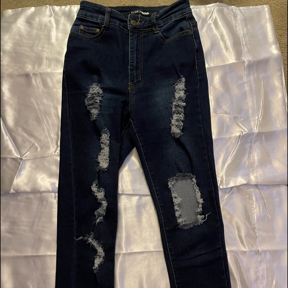 Fashionnova distressed dark blue jeans size 7 - Picture 1 of 1